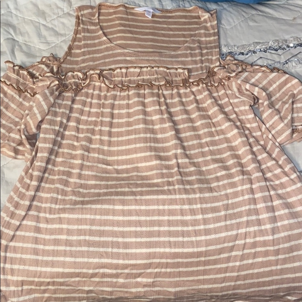 Cold shoulder top